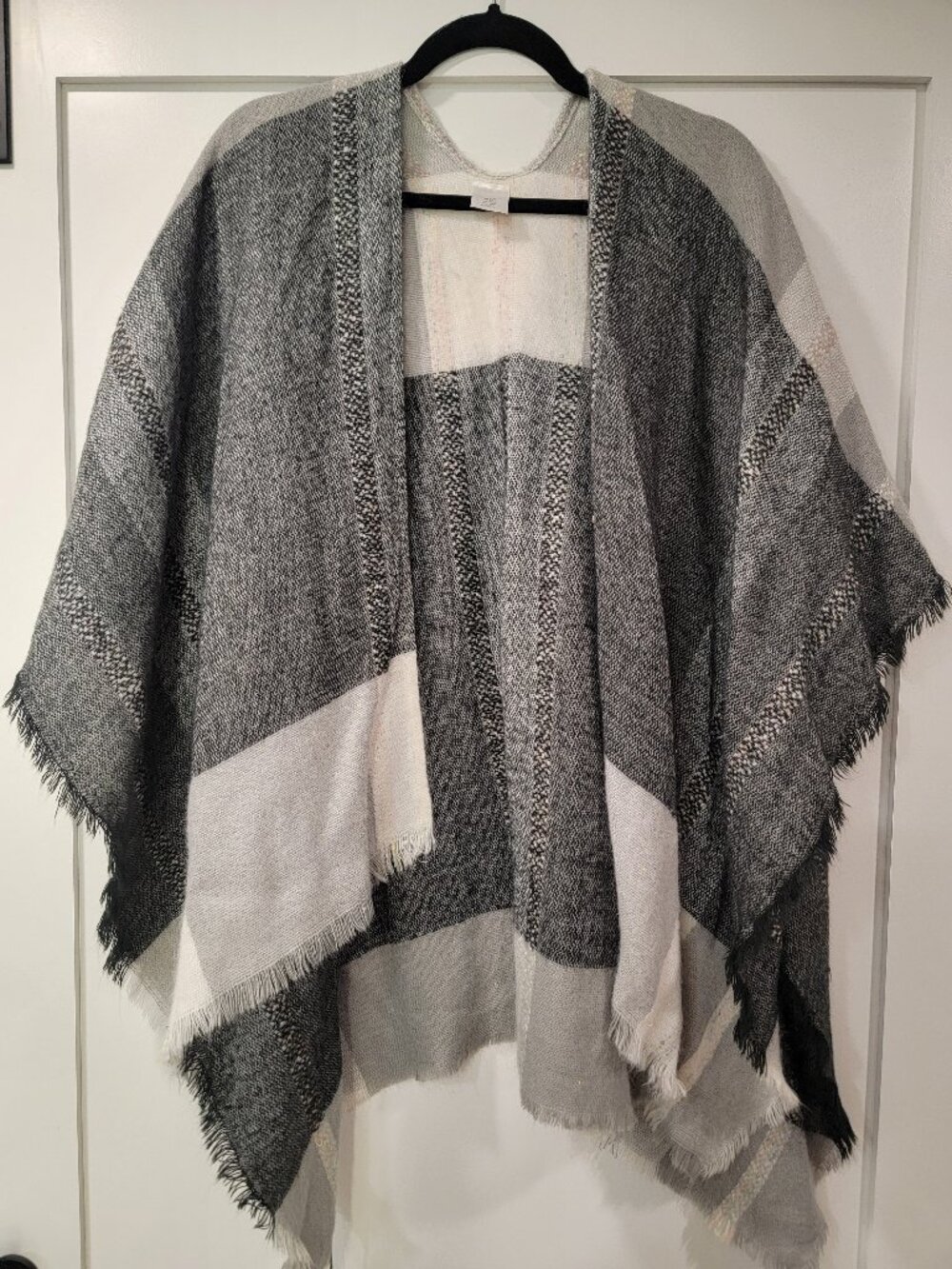 Gray Silver Blue Colorblock Poncho Shawl Shrug One Size Francescas